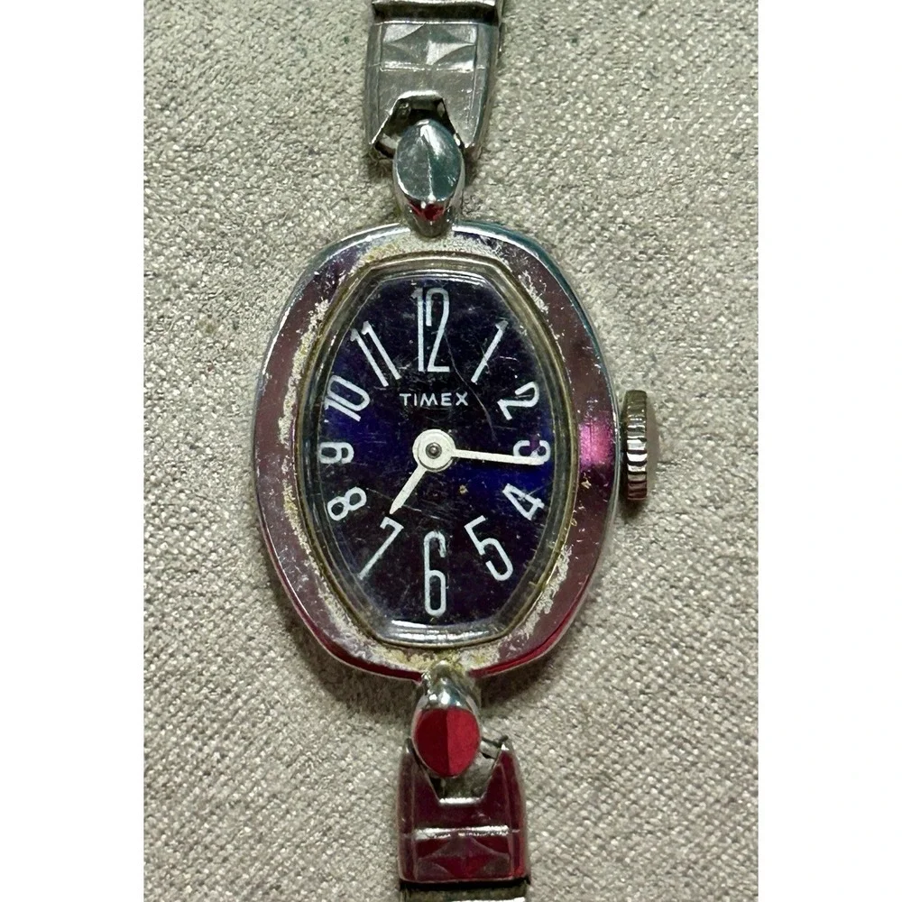 Timex Women's Silver Toned Bracelet Band Blue Dial Analog Watch Wind Up Read